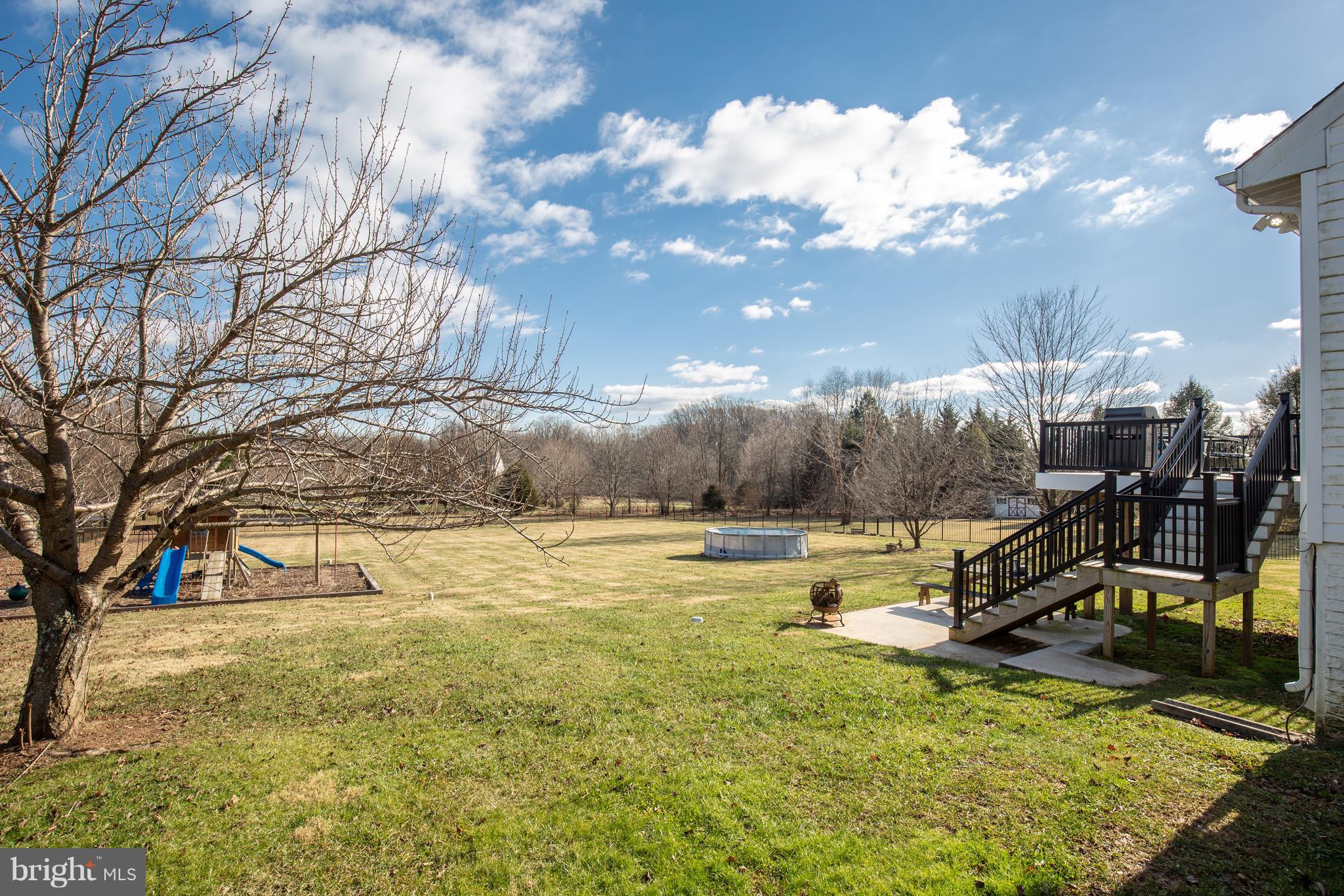 6113 Yorktown Road Mount Airy, MD 21771 - Photo 47 of 59 This yard is amazing!