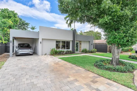 a view of house and outdoor space