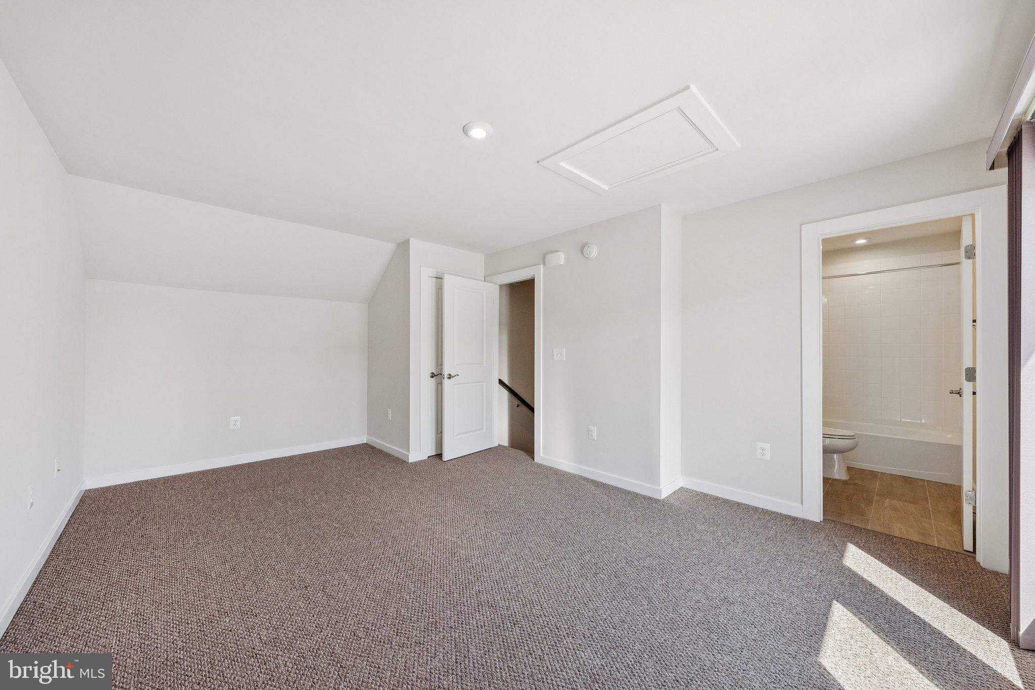 1655 Aspen Poplar Road Dumfries, VA 22026 - Photo 35 of 57 a view of an empty room and a window