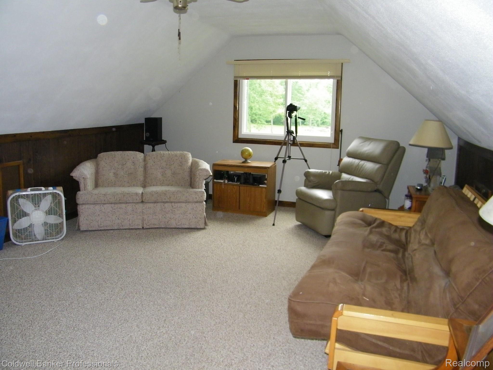 1135 Roods Lake Road Lapeer, MI 48446 - Photo 8 of 18 102_0420.JPG