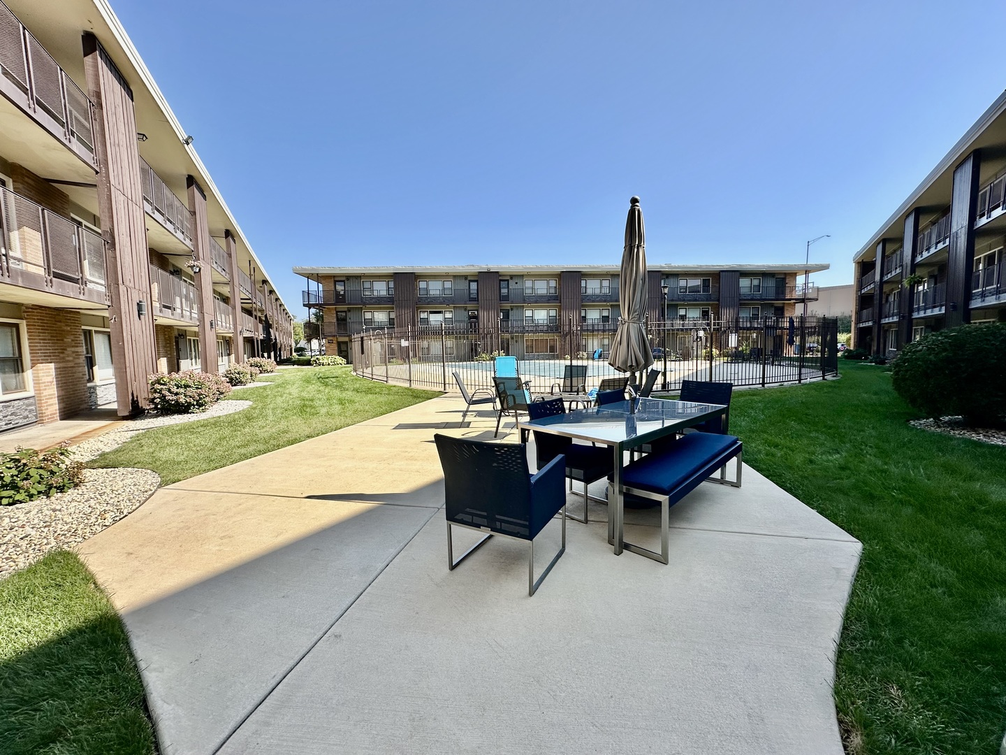 9630 West Higgins Road, Unit 3A Rosemont, IL 60018 - Photo 14 of 15