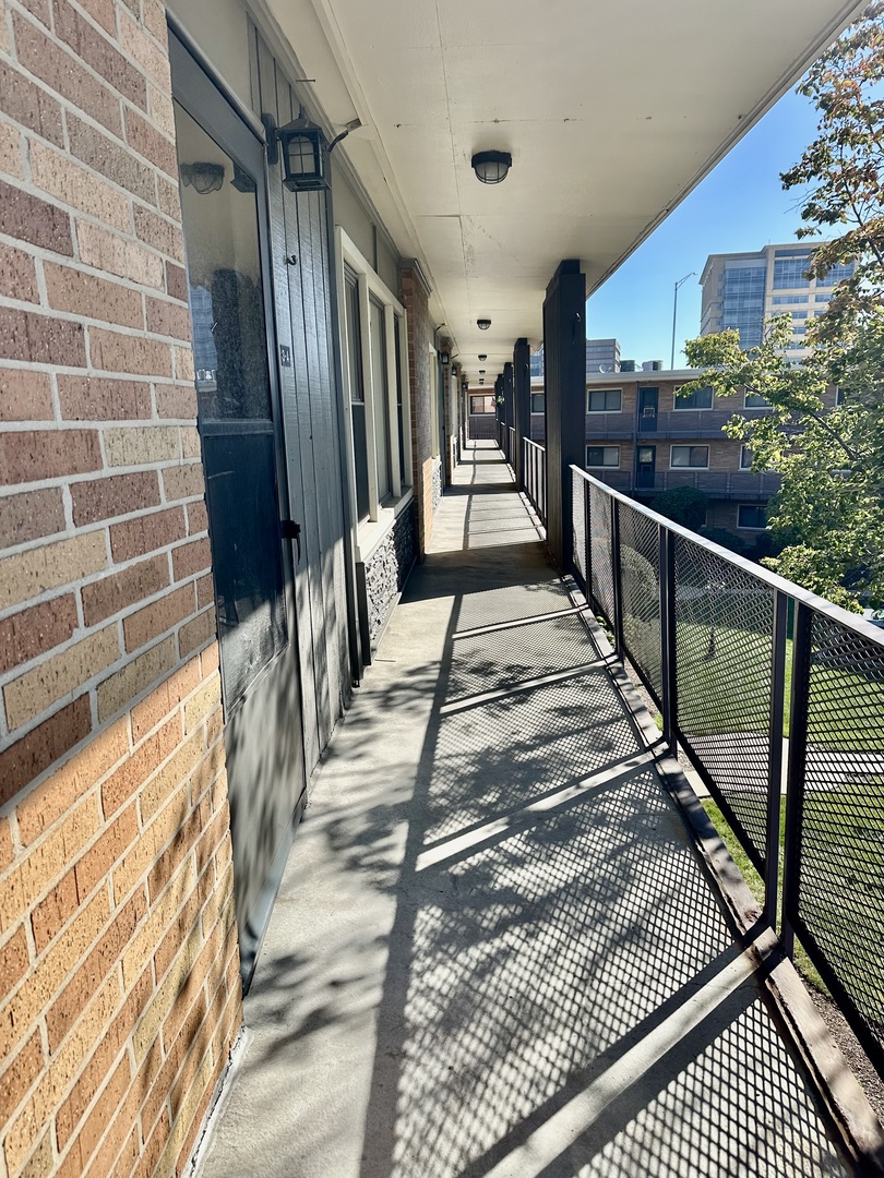 9630 West Higgins Road, Unit 3A Rosemont, IL 60018 - Photo 2 of 15