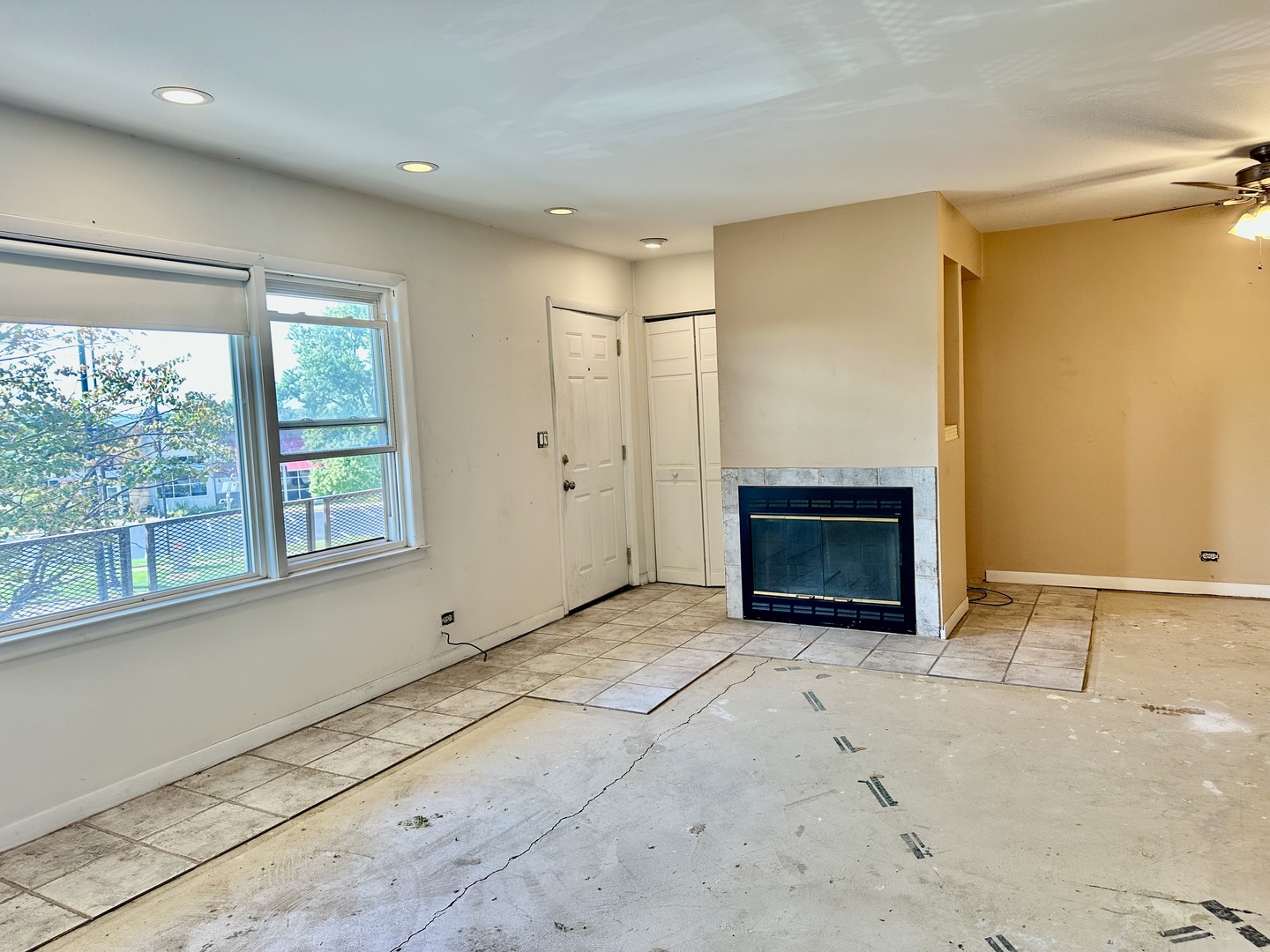 9630 West Higgins Road, Unit 3A Rosemont, IL 60018 - Photo 3 of 15