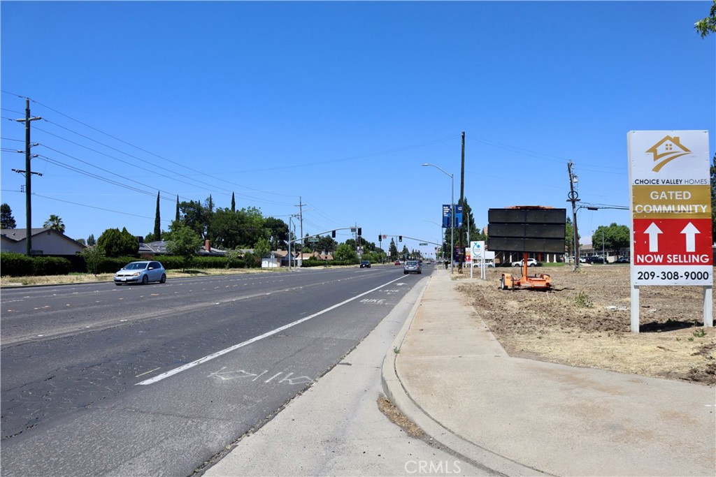 3454 G Street Merced, CA 95340 - Photo 10 of 16 a view of a street