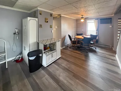 $615,000 | 9 Reinhart Court, Melville, NY 11747