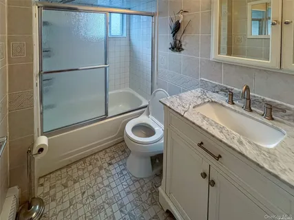 $615,000 | 9 Reinhart Court, Melville, NY 11747