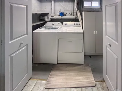 $615,000 | 9 Reinhart Court, Melville, NY 11747