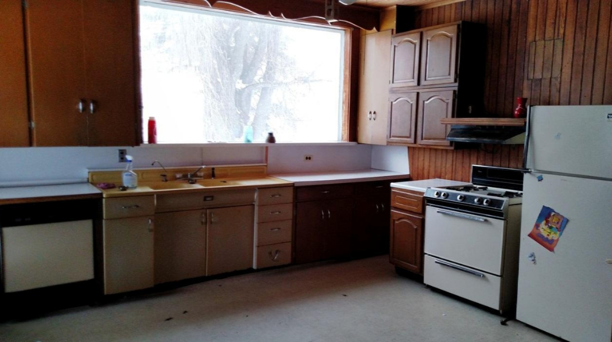 21968 Apache Pass Reed City, MI 49677 - Photo 8 of 18 Kitchen (b)