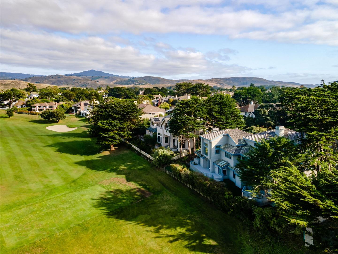 15 Ashdown Place Half Moon Bay, CA 94019 - Photo 48 of 53 a view of a city