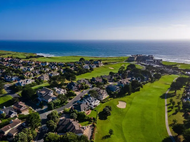 $2,650,000 | 15 Ashdown Place, Half Moon Bay, CA 94019