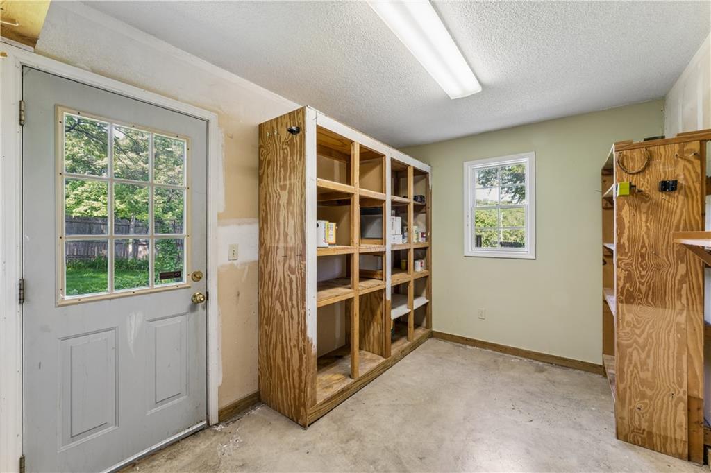 14936 Rhodes Circle Lenexa, KS 66215 - Photo 64 of 87