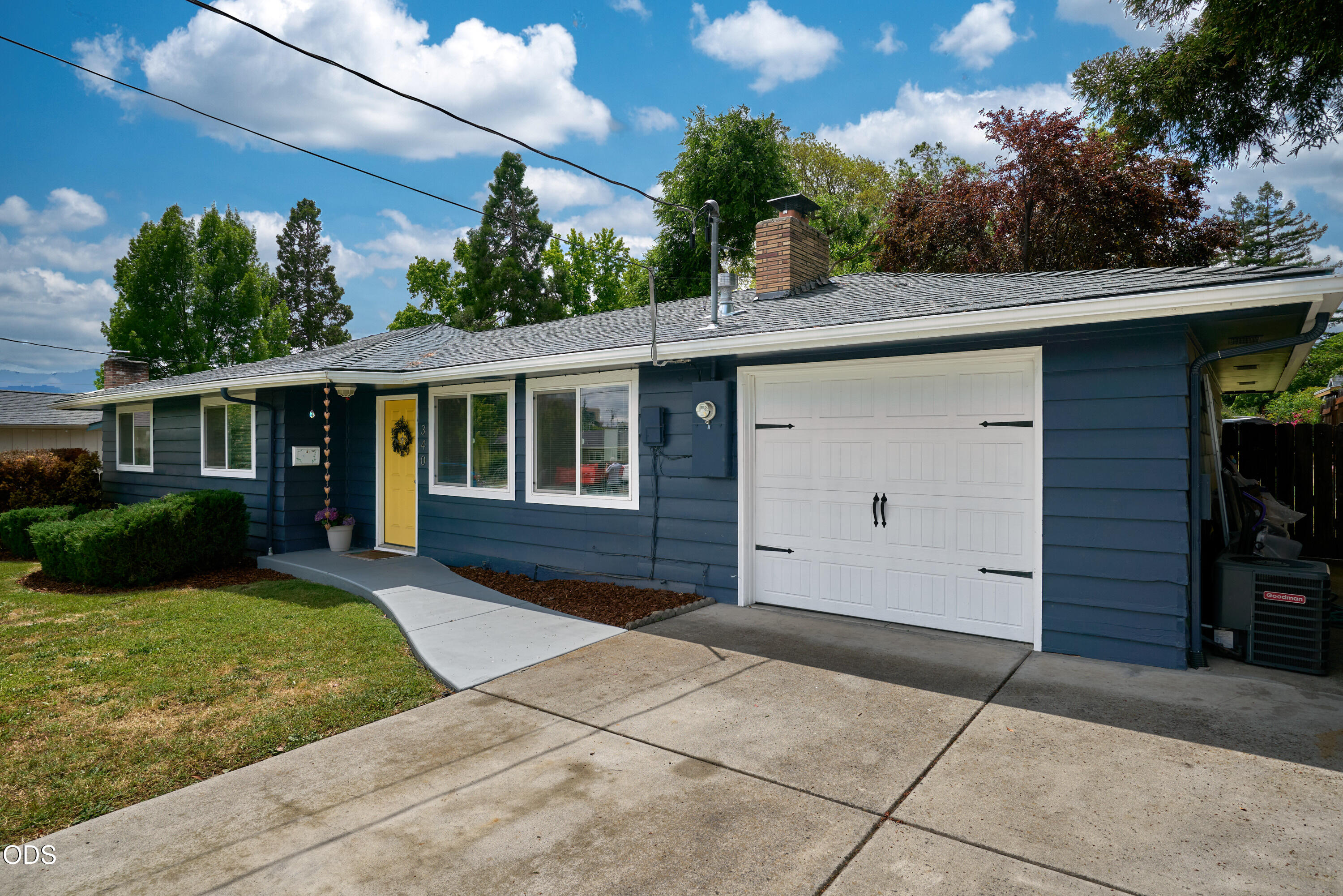340 Sutter Avenue Medford, OR 97504 - Photo 3 of 27