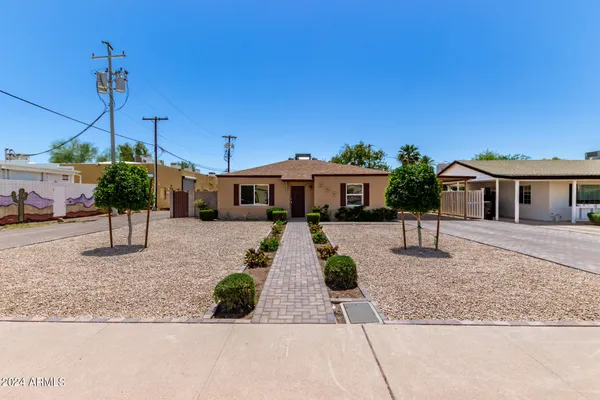 $2,150 | 527 East Whitton Avenue, Phoenix, AZ 85014