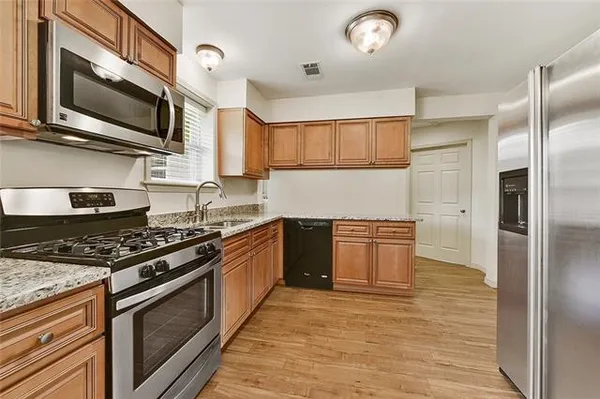 $2,000 | 203 Cambridge Court, New Orleans, LA 70131