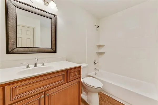 $2,000 | 203 Cambridge Court, New Orleans, LA 70131