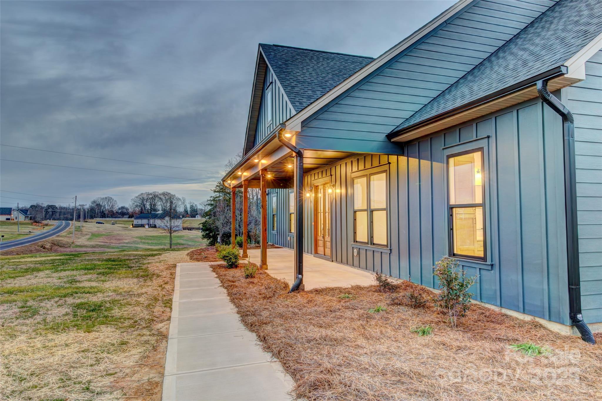648 Kiser Road Bessemer City, NC 28016 - Photo 4 of 30 Gallery Image 4