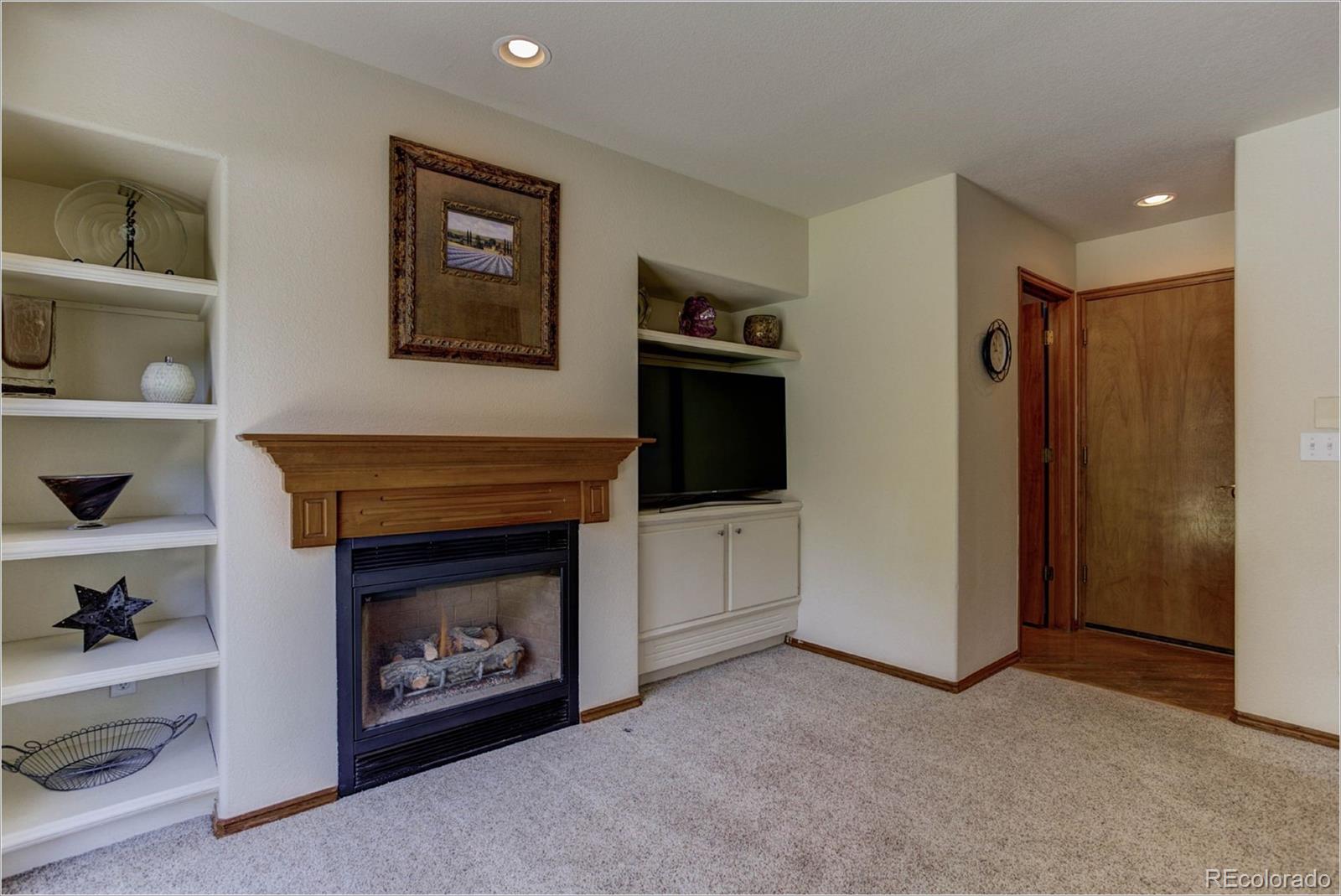 9714 Burberry Way Highlands Ranch, CO 80129 - Photo 11 of 29 Gallery Image 11