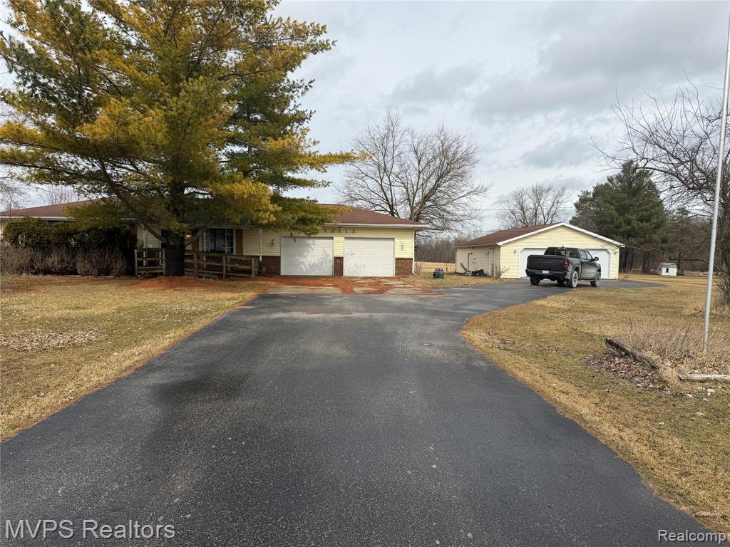 12113 East Carpenter Road Davison, MI 48423 - Photo 6 of 23 Gallery Image 6