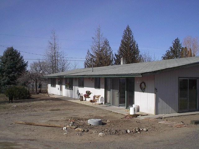 8941 Mieras Road Yakima, WA 98901 - Photo 2 of 5 The main house