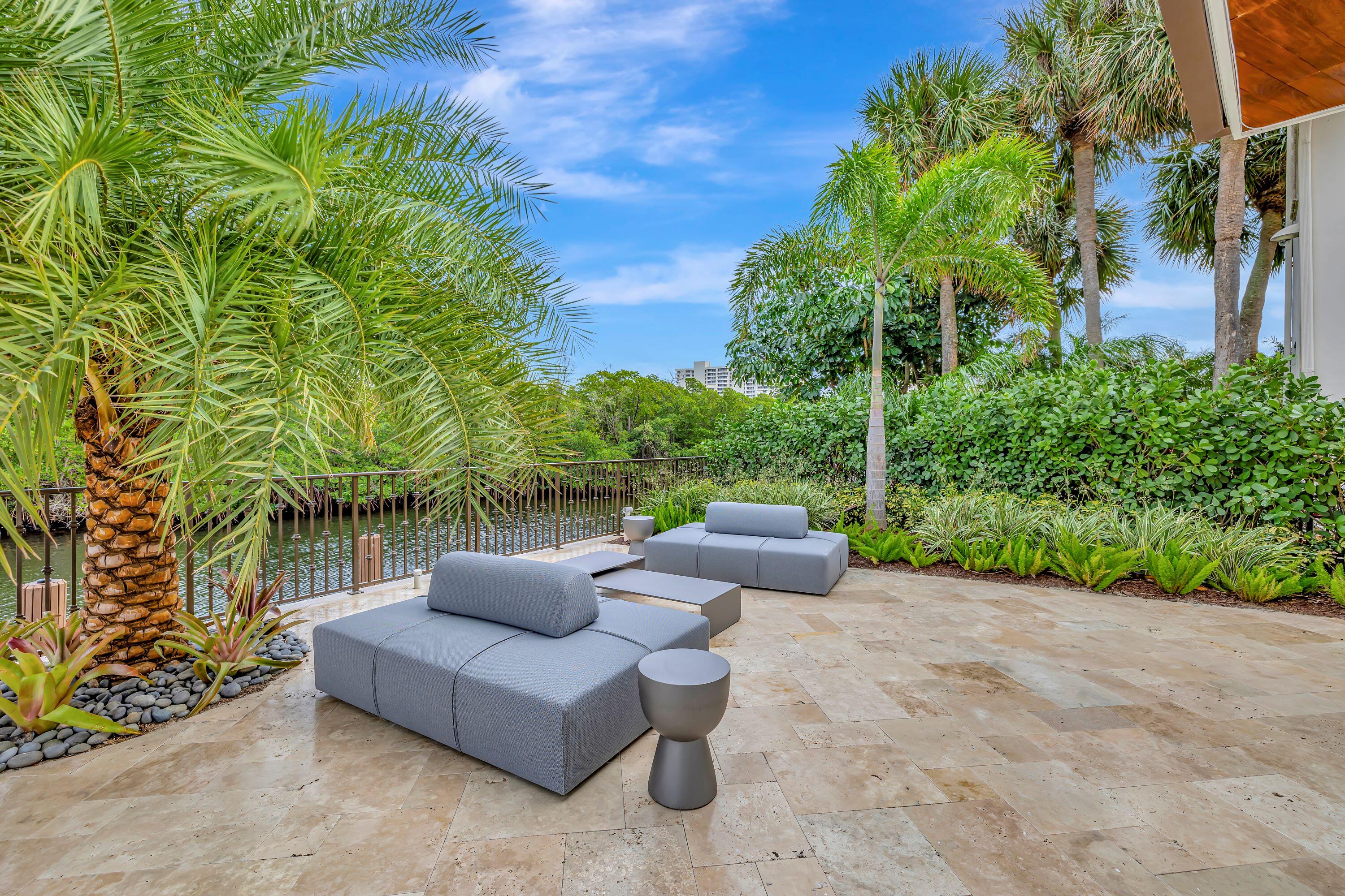 751 Northeast 45th Road Boca Raton, FL 33431 - Photo 25 of 41 HL_25_Outdoor sitting area