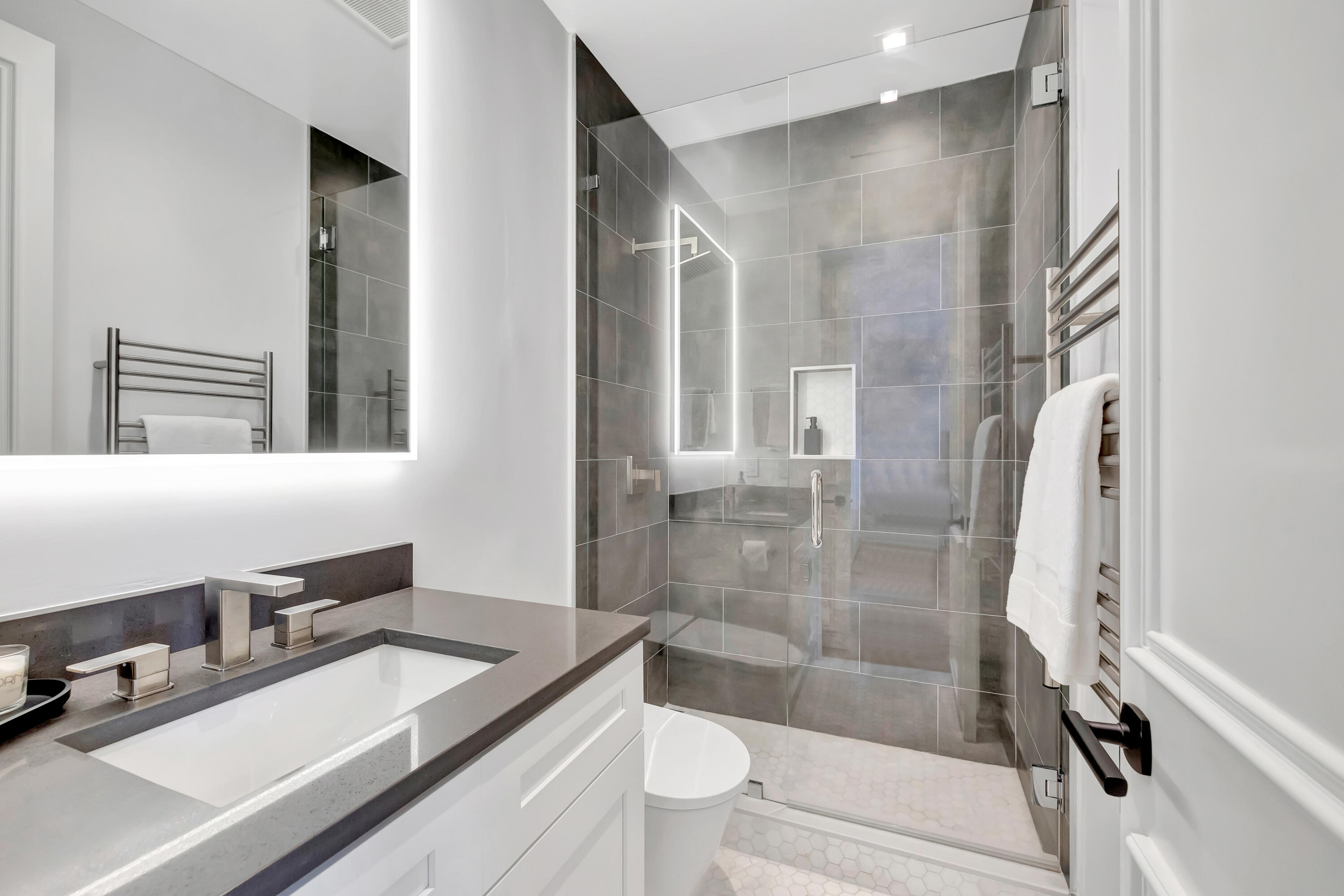 751 Northeast 45th Road Boca Raton, FL 33431 - Photo 34 of 41 HL_34_Bathroom 3 - Up1