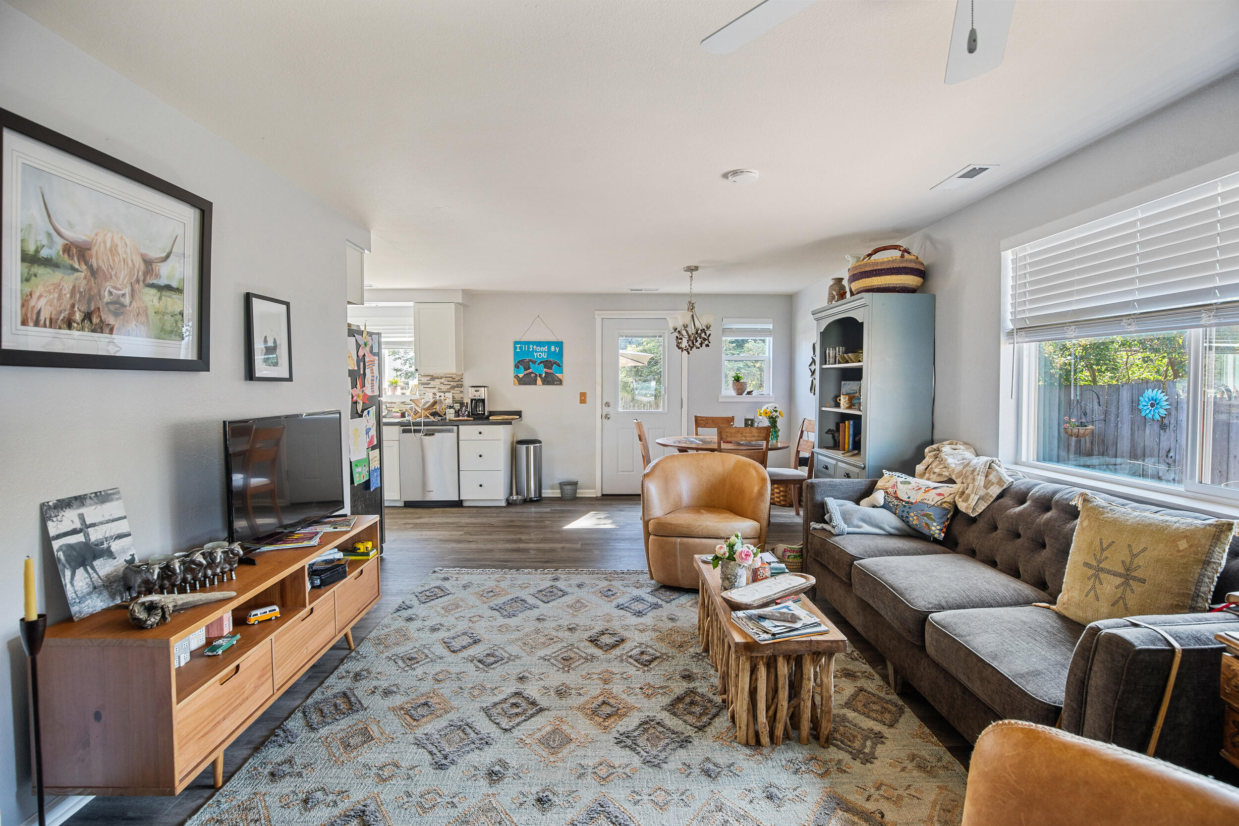 539 James Street Talent, OR 97540 - Photo 10 of 27 21_0r1a8925