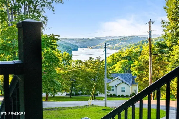 $799,900 | 1517 Deerfield Way, La Follette, TN 37766