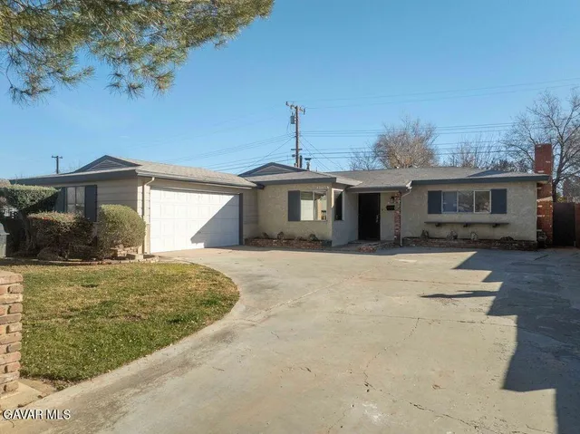 $429,000 | 43708 Fern Avenue, Lancaster, CA 93534