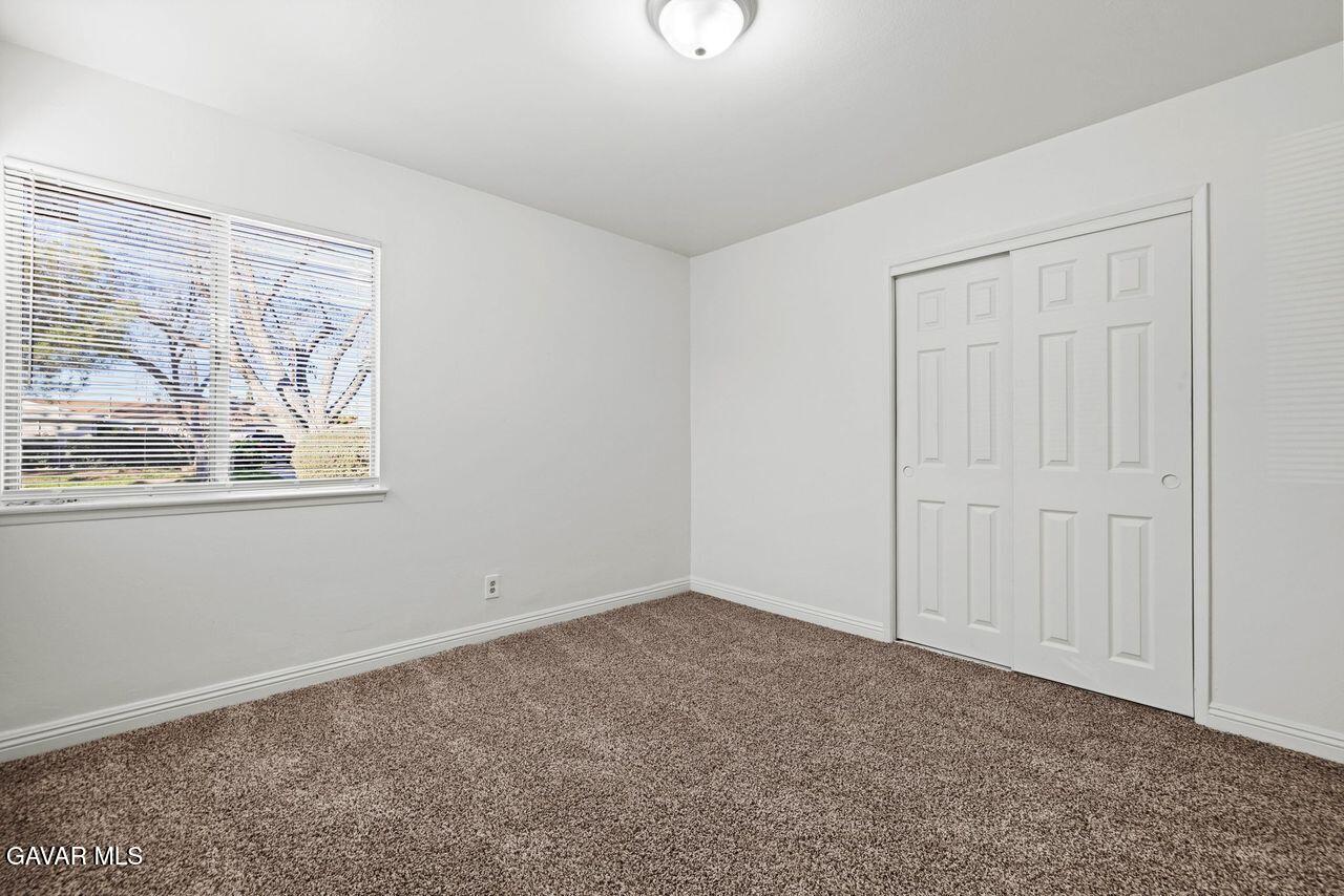 43708 Fern Avenue Lancaster, CA 93534 - Photo 17 of 26 joe bed 3