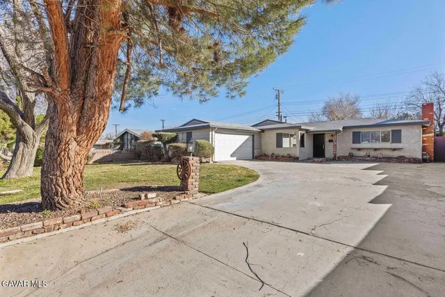 $429,000 | 43708 Fern Avenue, Lancaster, CA 93534