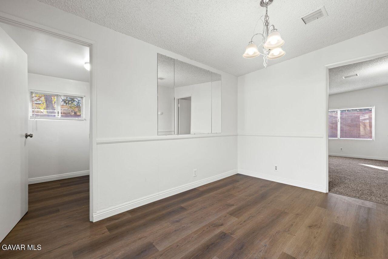 43708 Fern Avenue Lancaster, CA 93534 - Photo 9 of 26 joe informal dining 2