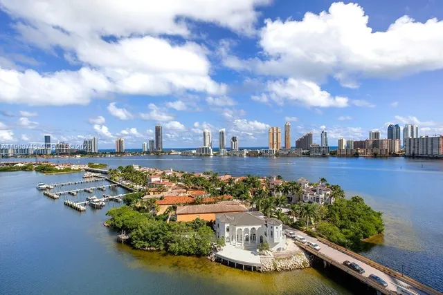 $10,800 | 6000 Island Boulevard, Unit 1404, Aventura, FL 33160