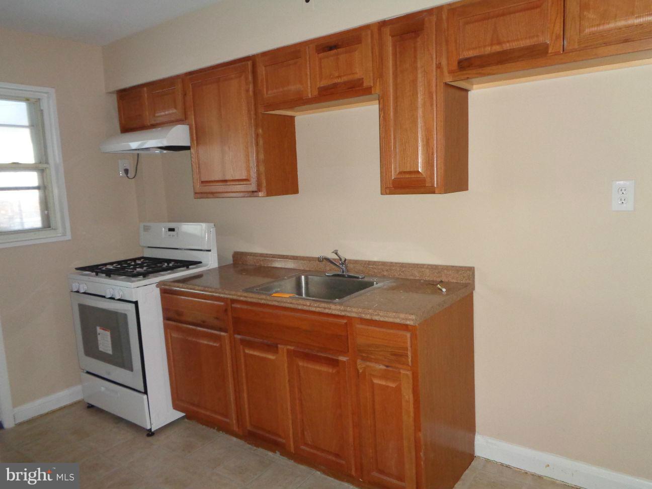 419 Scarsdale Road Baltimore, MD 21224 - Photo 6 of 23 Kitchen
