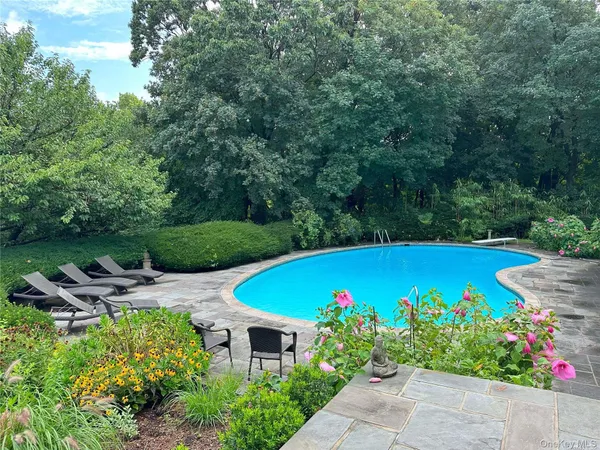 $6,500,000 | 120 West Creek Farms Road, Sands Point, NY 11050