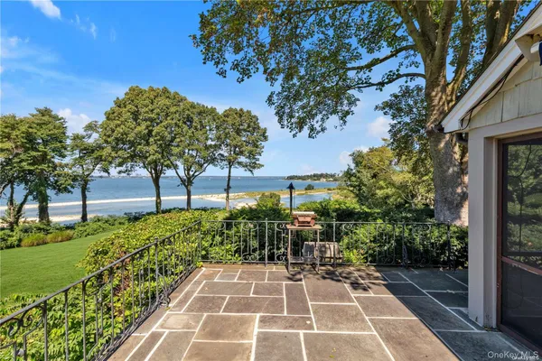 $6,500,000 | 120 West Creek Farms Road, Sands Point, NY 11050