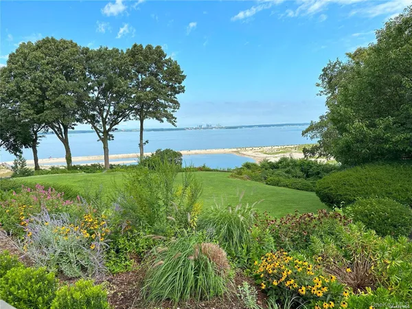 $6,500,000 | 120 West Creek Farms Road, Sands Point, NY 11050