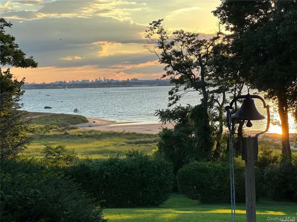 $6,500,000 | 120 West Creek Farms Road, Sands Point, NY 11050
