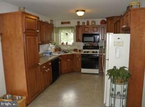 470 Vista Road Columbia, PA 17512 - Photo 3 of 17 Gallery Image 3