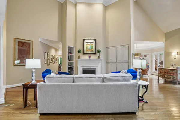 $1,799,000 | 27 Annandale, Nashville, TN 37215