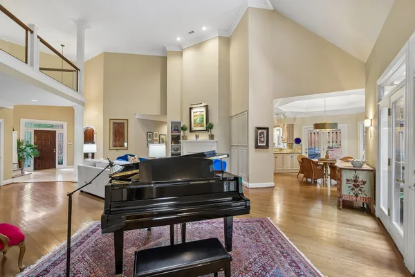 $1,799,000 | 27 Annandale, Nashville, TN 37215