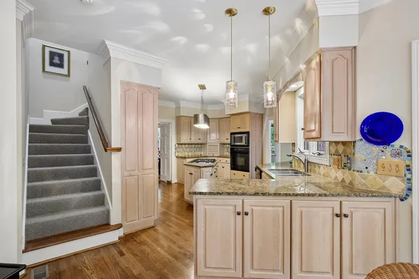 $1,799,000 | 27 Annandale, Nashville, TN 37215