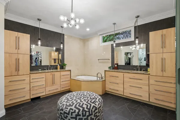 $1,799,000 | 27 Annandale, Nashville, TN 37215