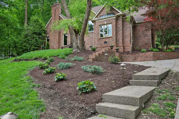 $1,799,000 | 27 Annandale, Nashville, TN 37215