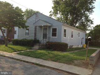326 Cresswell Road Baltimore, MD 21225 - Photo 1 of 19 Covered Stoop