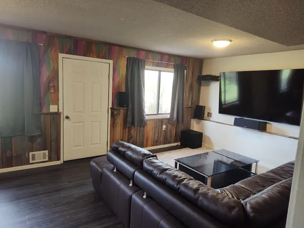$895,500 | 2 Steve Drive, Sheridan, WY 82801