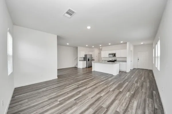 $2,625 | 10315 Malta Trce Drive, Unit B, Rosharon, TX 77583