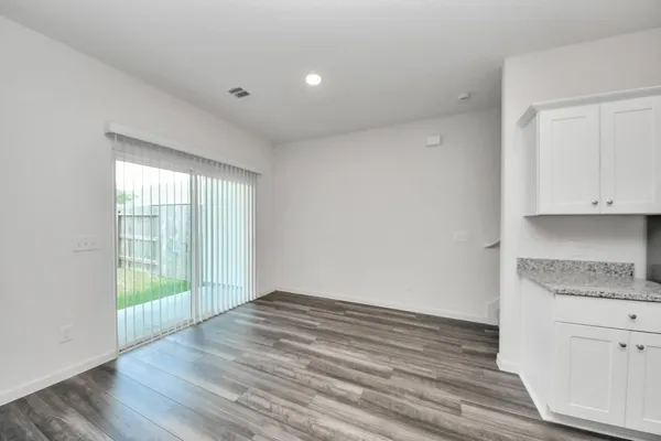 $2,625 | 10315 Malta Trce Drive, Unit B, Rosharon, TX 77583