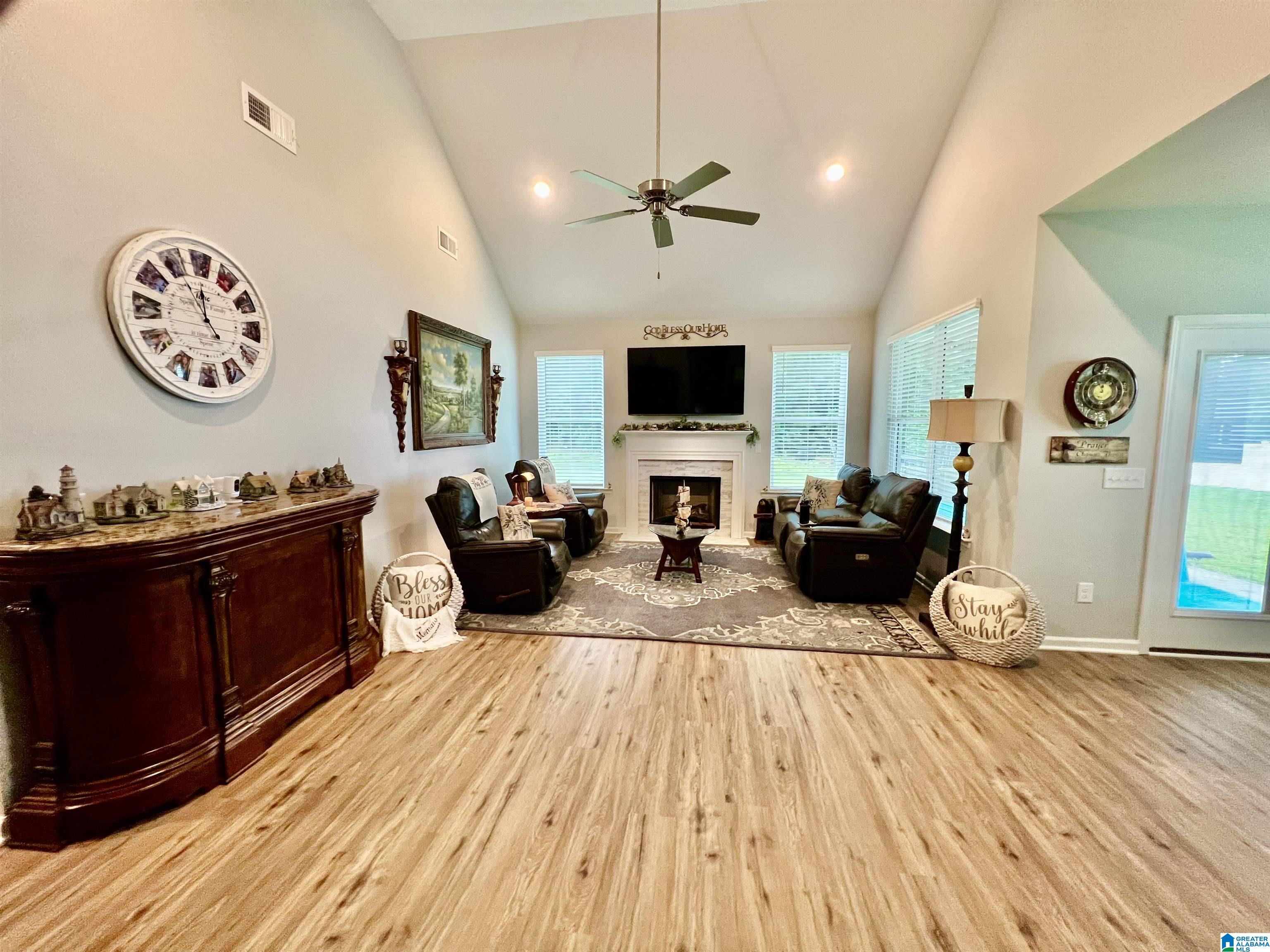 1715 Baxter Avenue Springville, AL 35146 - Photo 2 of 24