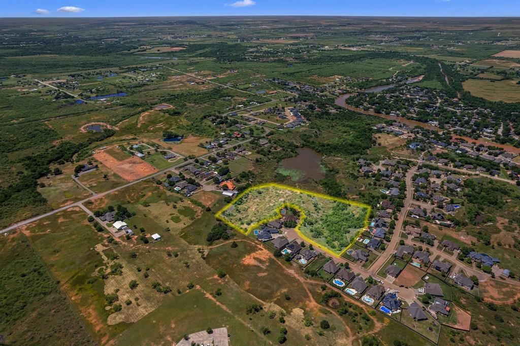 18 Canyon View Court Wichita Falls, TX 76309 - Photo 4 of 17 a view of a city with ocean view