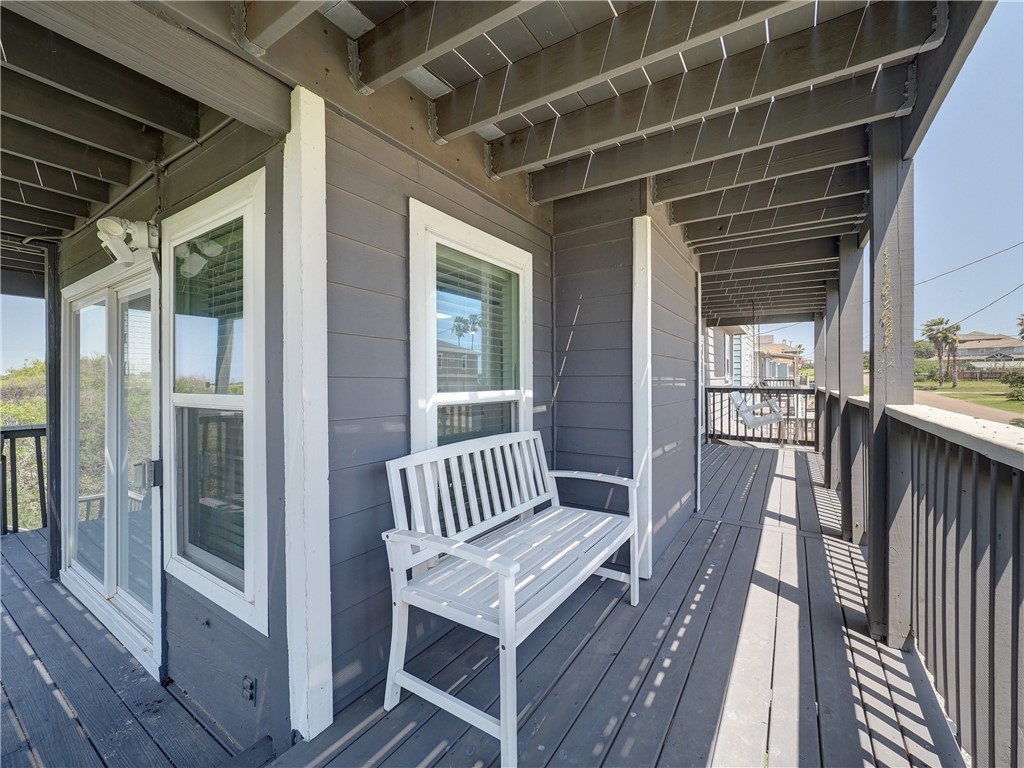 210 Causeway Drive Portland, TX 78374 - Photo 13 of 33